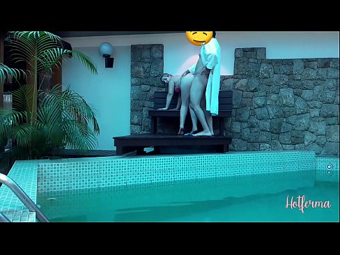 ❤️ Bulla ancillam ad piscinam invitat, sed fervido resistere non potuit Quality sex at la.prendiporno.ru